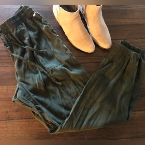 NWT! Victoria Secret Pink Army Green Cargo/Jogger Pants